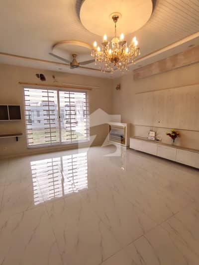 1 Kanal Upper Portion Available For Rent 1 Kanal Upper Portion Available For Rent