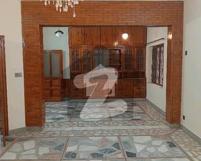 ایف ۔ 11 اسلام آباد میں 4 کمروں کا 1 کنال زیریں پورشن 3.0 لاکھ میں کرایہ پر دستیاب ہے۔