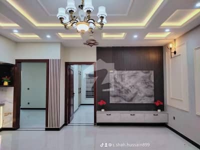 بحریہ ٹاؤن فیز 8 بحریہ ٹاؤن راولپنڈی,راولپنڈی میں 5 کمروں کا 10 مرلہ مکان 1.3 لاکھ میں کرایہ پر دستیاب ہے۔ بحریہ ٹاؤن فیز 8 بحریہ ٹاؤن راولپنڈی,راولپنڈی میں 5 کمروں کا 10 مرلہ مکان 1.3 لاکھ میں کرایہ پر دستیاب ہے۔