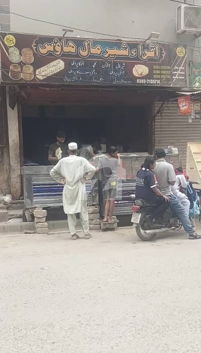 عزیز آباد گلبرگ ٹاؤن,کراچی میں 1 مرلہ Studio دکان 90.0 لاکھ میں برائے فروخت۔