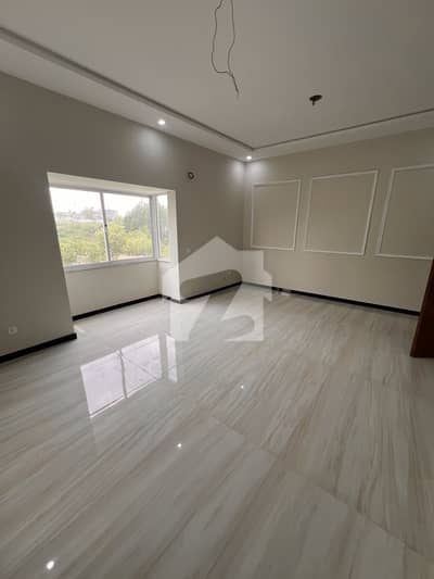 OLD DUPLEX HOUSE FOR SALE SECTOR F 10 INVESTOR RATE GOOD LOCATION