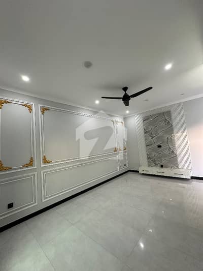 5 Marla Brand New Luxury Modern Style Easy Bank Loan Approval All Original Picture attached With Direct Owner Available For Sale in Expo Center Johar Town Phase 2.