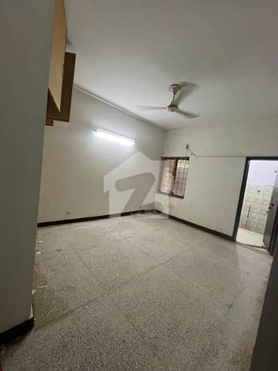 جی ۔ 11/3 جی ۔ 11,اسلام آباد میں 3 کمروں کا 4 مرلہ فلیٹ 1.0 لاکھ میں کرایہ پر دستیاب ہے۔