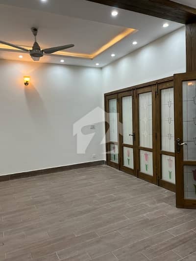1 Kanal Upper portion for Rent 1 Kanal Upper portion for Rent