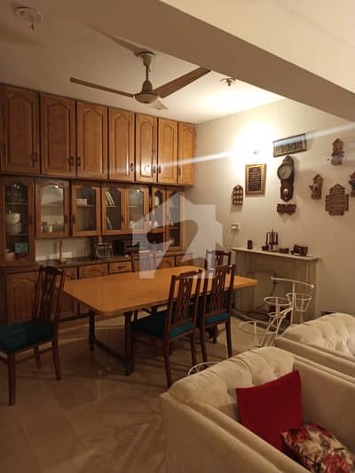 G-10/1 Main Double Road Size 45x80 9bed 9bath 2dring 2tvl 2kitchen