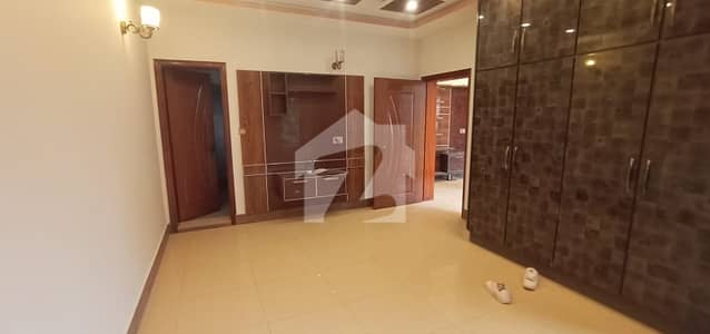 DHA PHASE-1 UPPER PORTION 3BEDROOM 1.05 LAKH
