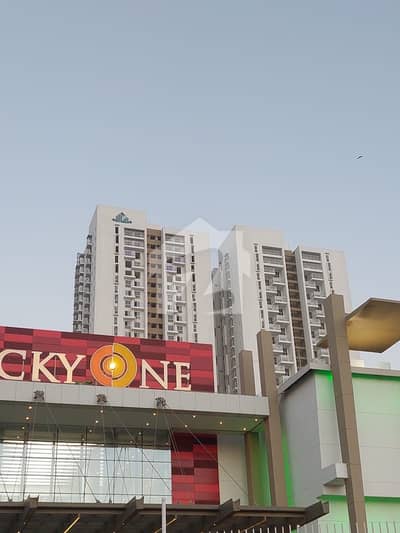 LUCKY ONE APARTMENT| |4 BED DRAWING LOUNGE| |SERVENT QUAETER| FACING EXPRESS WAY