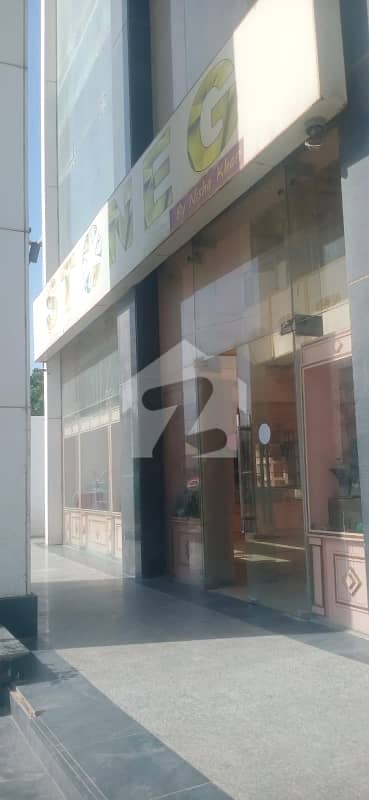 کلفٹن ۔ بلاک 6 کلفٹن,کراچی میں 1 کنال عمارت 85.0 کروڑ میں برائے فروخت۔