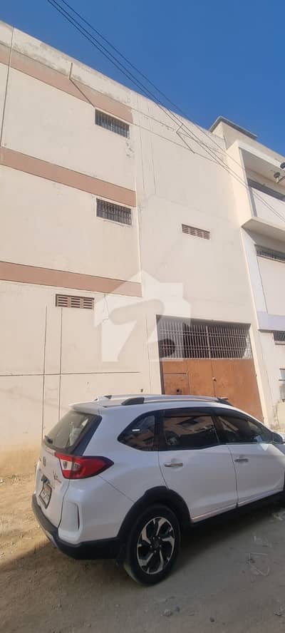 400 YARDS WAREHOUSE AVAILABLE FOR SALE IN MEHRAN TOWN SECTOR 6F