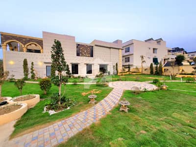 Park Face Designer House For Sale In Bahria Town Islamabad With Huge Lawn