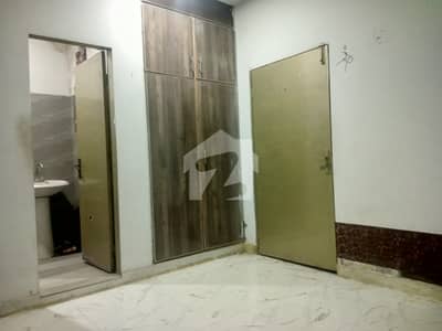 FOR BOY'S 1 ROOM FOR RENT