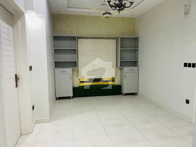 5MARLA UPPER PORTION FOR RENT