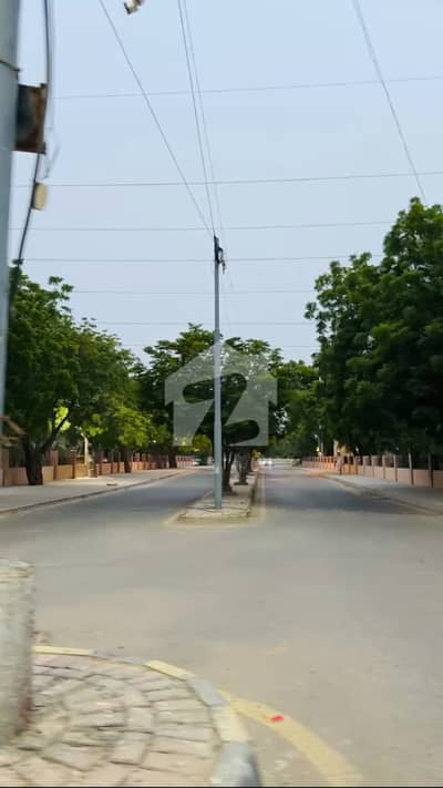 ڈی او ایچ ایس فیز 2 ملیر کنٹونمنٹ,کینٹ,کراچی میں 6 کمروں کا 1 کنال مکان 18.0 کروڑ میں برائے فروخت۔ ڈی او ایچ ایس فیز 2 ملیر کنٹونمنٹ,کینٹ,کراچی میں 6 کمروں کا 1 کنال مکان 18.0 کروڑ میں برائے فروخت۔