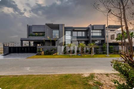 2 KANAL ELEGANT AND FULLY MAINTAINED SUPER HOT LOCATED BUNGALOW IS AVAILABLE IN THE BEST BLOCK OF DHA PHASE 7 LAHORE.