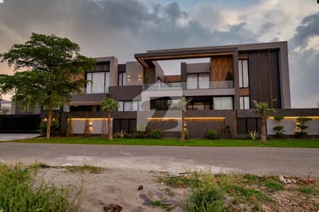 2 KANAL ELEGANT AND FULLY MAINTAINED SUPER HOT LOCATED BUNGALOW IS AVAILABLE IN THE BEST BLOCK OF DHA PHASE 7 LAHORE.