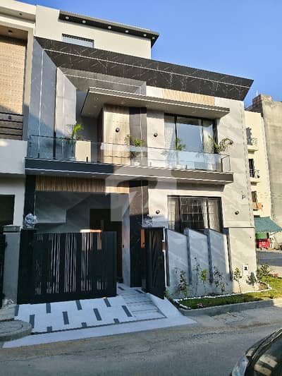 3.5 Marla Corner Beautiful Brand New House For Sale