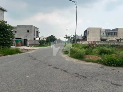 Plot No-1804 Block T - 10 Marla On Top Location of Phase 7 DHA Lahore For Urgent Sale