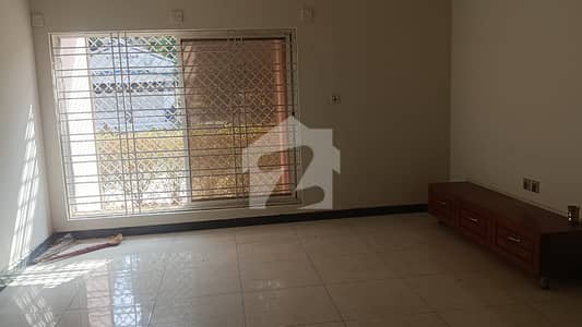 One Room Available For Rent