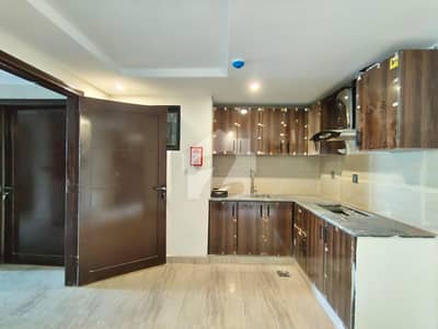 1 BEDROOM BRAND NEW APARTMENT FOR SALE IN SECTOR E BAHRIA TOWN LAHORE