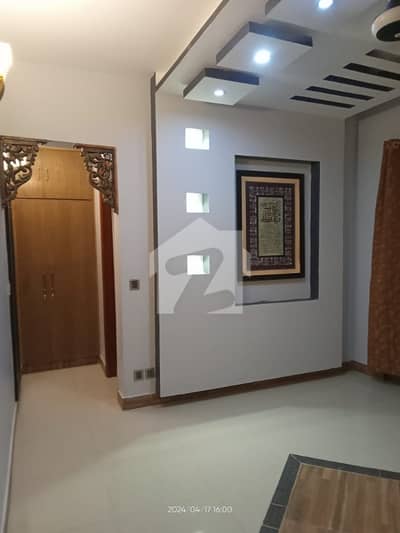 500 sq yard 2nd floor 4 bed portion with roof