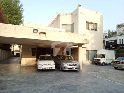 GULBERG ESTATE OFFER 2 KANAL OFFICE USE HOUSE FOR RENT IN GULBERG III LAHORE
