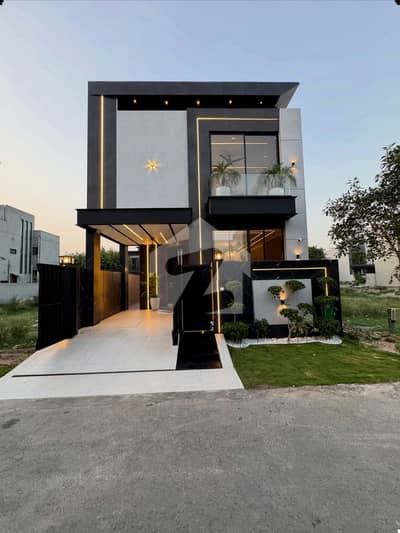 PRISTINE 5 MARLA 3 BEDROOM HOUSE FOR SALE IN BLOCK A DHA 9 TOWN