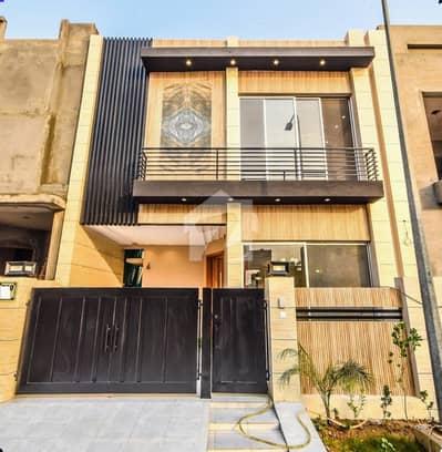 DESIRABLE 5 MARLA 3 BED RESIDENTIAL HOUSE FOR SALE IN DHA 9 TOWN BLOCK D DESIRABLE 5 MARLA 3 BED RESIDENTIAL HOUSE FOR SALE IN DHA 9 TOWN BLOCK D