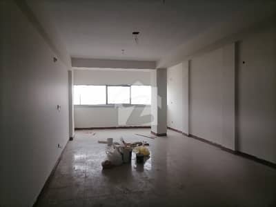 Ready To Buy A Office 706 Square Feet In Gulshan-e-Iqbal - Block 13/A