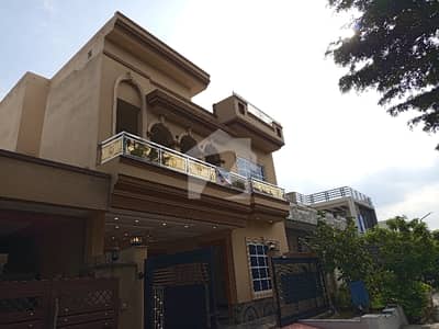 House For sale In Beautiful Jinnah Gardens Phase 1