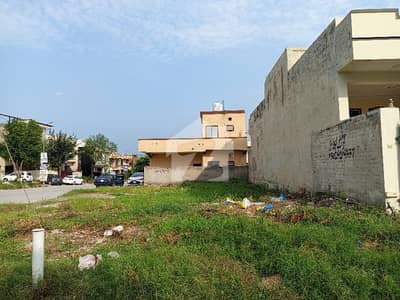 جناح گارڈنز فیز 1 جناح گارڈنز,ایف ای سی ایچ ایس,اسلام آباد میں 7 مرلہ رہائشی پلاٹ 2.25 کروڑ میں برائے فروخت۔ جناح گارڈنز فیز 1 جناح گارڈنز,ایف ای سی ایچ ایس,اسلام آباد میں 7 مرلہ رہائشی پلاٹ 2.25 کروڑ میں برائے فروخت۔