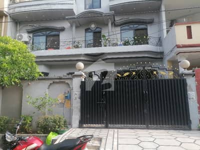 A Spacious 10 Marla House In Marghzar Officers Colony