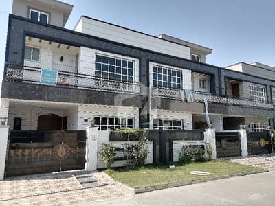 A Spacious 5 Marla House In Green City - Block C