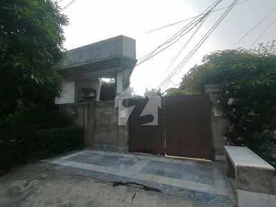 Single Storey 11 Marla House Available In Marghzar Officers Colony For sale