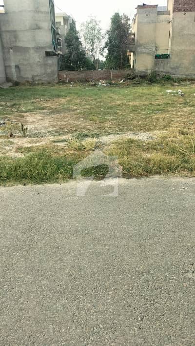ڈی ایچ اے 11 رہبر سیکٹر5 - کے ای ایم سی ڈی ایچ اے 11 رہبر,لاہور میں 2 کنال رہائشی پلاٹ 3.96 کروڑ میں برائے فروخت۔ ڈی ایچ اے 11 رہبر سیکٹر5 - کے ای ایم سی ڈی ایچ اے 11 رہبر,لاہور میں 2 کنال رہائشی پلاٹ 3.96 کروڑ میں برائے فروخت۔