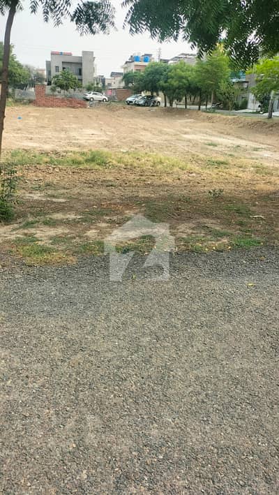 5 Marla Plot For Sale