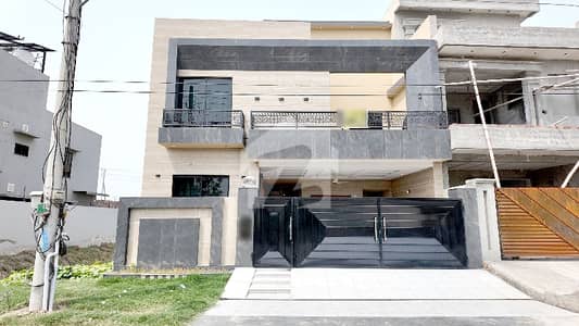 ایل ڈی اے ایوینیو لاہور میں 6 کمروں کا 10 مرلہ مکان 3.65 کروڑ میں برائے فروخت۔ ایل ڈی اے ایوینیو لاہور میں 6 کمروں کا 10 مرلہ مکان 3.65 کروڑ میں برائے فروخت۔