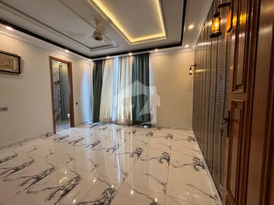 Like New 10 Marla Lower Portion For Rent