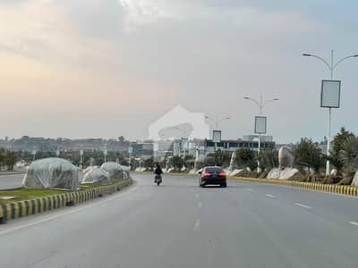 12 Marla Possessionable Plot for Sale in Gulberg Residencia Block V | Solid Land | Heighted Location | 1.85 Crore