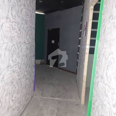 موٹروے چوک اسلام آباد میں 11 کمروں کا 1 کنال عمارت 3.25 لاکھ میں کرایہ پر دستیاب ہے۔