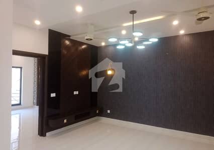 Aesthetic House Of 5 Marla For rent Is Available Aesthetic House Of 5 Marla For rent Is Available
