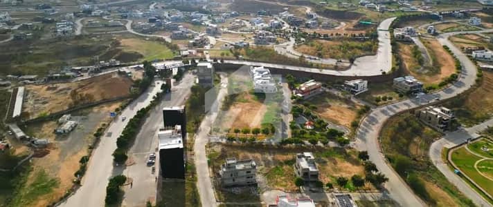 بحریہ ٹاؤن فیز 8 ۔ بلاک ایل بحریہ ٹاؤن فیز 8,بحریہ ٹاؤن راولپنڈی,راولپنڈی میں 8 مرلہ رہائشی پلاٹ 80.0 لاکھ میں برائے فروخت۔