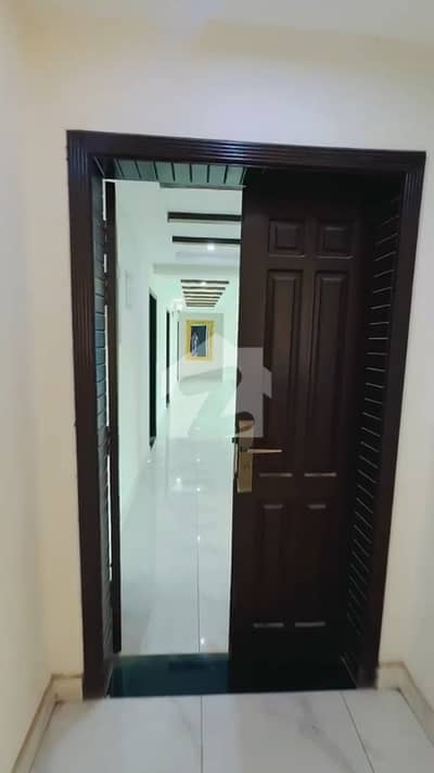 3 Bed Apartment Available For Sale in Askari 11