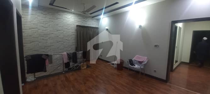 Mian Brothers Offer DHA Phase 5 10 Marla Upper Portion Fully Furnished Tile Floor For Rent