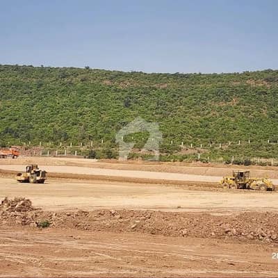 Park facing plot available for sale
