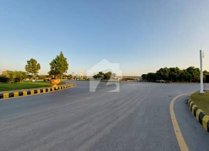 گلبرگ گرینز - بی گرینز گلبرگ گرینز,گلبرگ,اسلام آباد میں 5 مرلہ رہائشی پلاٹ 1.0 کروڑ میں برائے فروخت۔