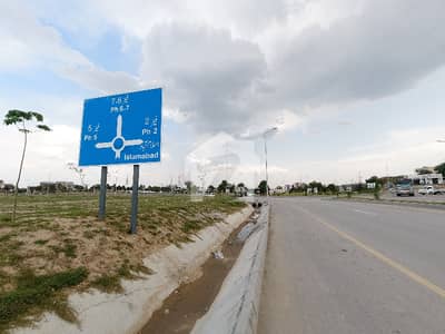 BOGANVELLA 8 MARLA READY PLOT IN DHA PHASE 7