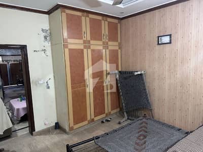4.5 Marla Ground Portion Available For Rent (Ghousia Colony)