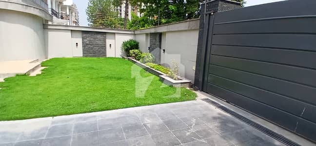 Premium 1 Kanal 5-Bed Luxury House For Rent In F-10, Islamabad