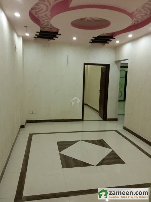 Nishtar Road  Flat Is Available For Sale