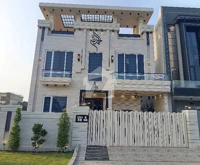 Facing Park House For sale Is Readily Available In Prime Location Of Citi Housing Society